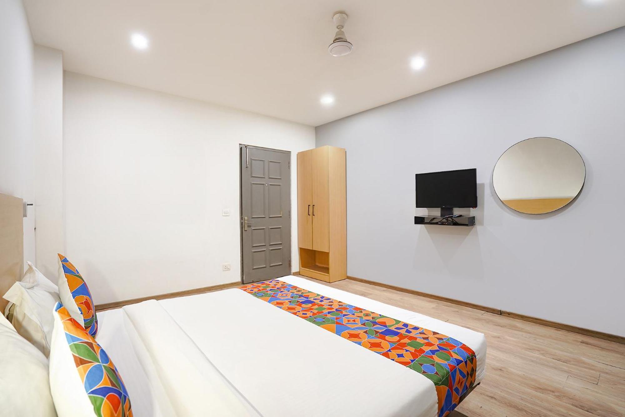 Fabhotel Royale 49 诺伊达 外观 照片