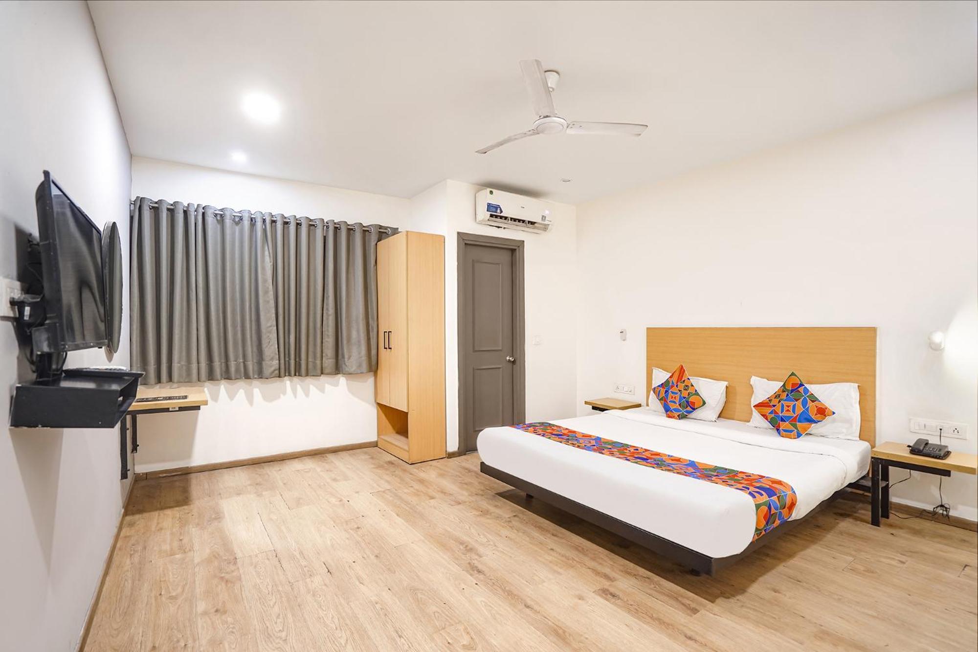 Fabhotel Royale 49 诺伊达 外观 照片
