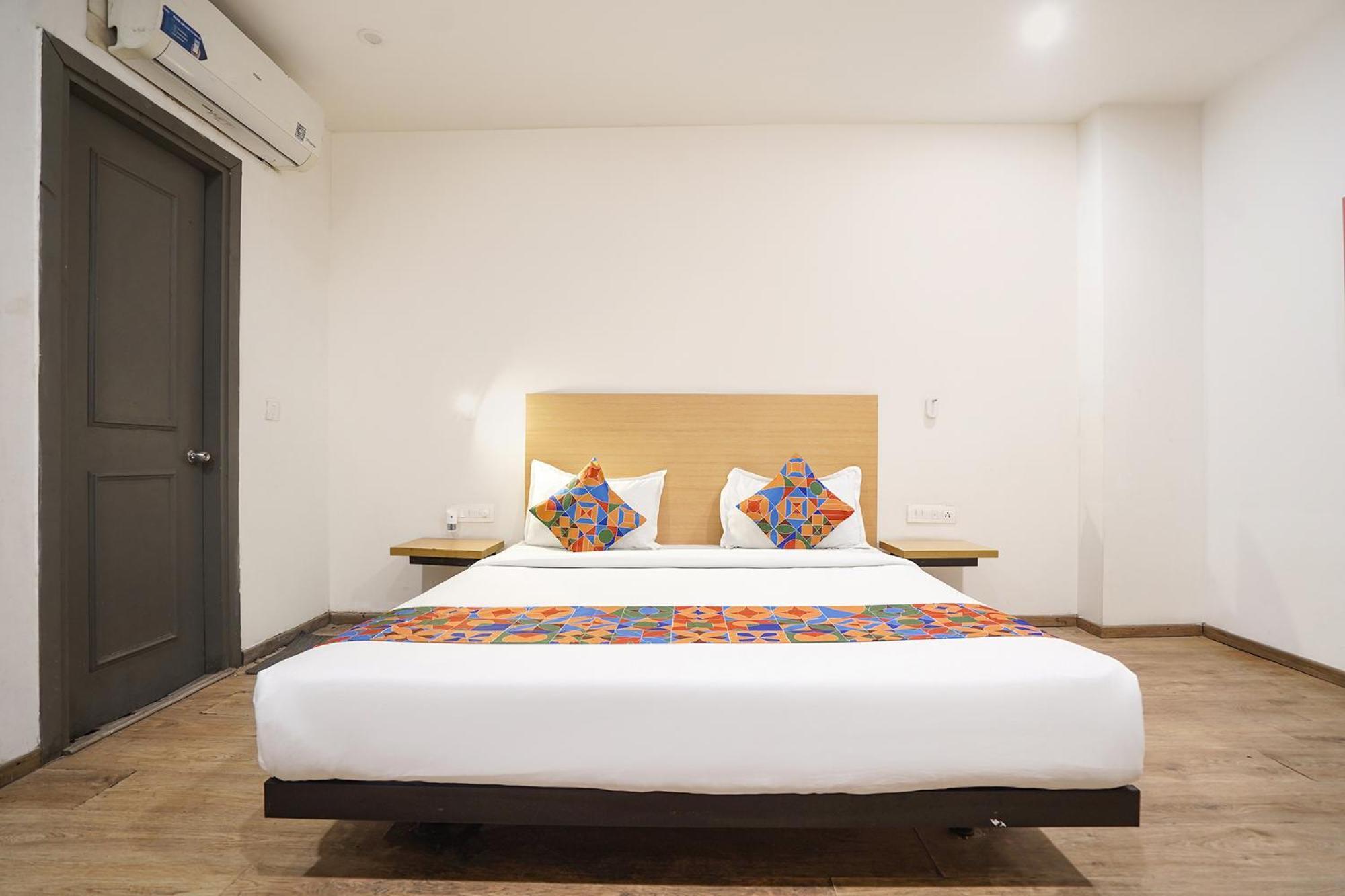 Fabhotel Royale 49 诺伊达 外观 照片