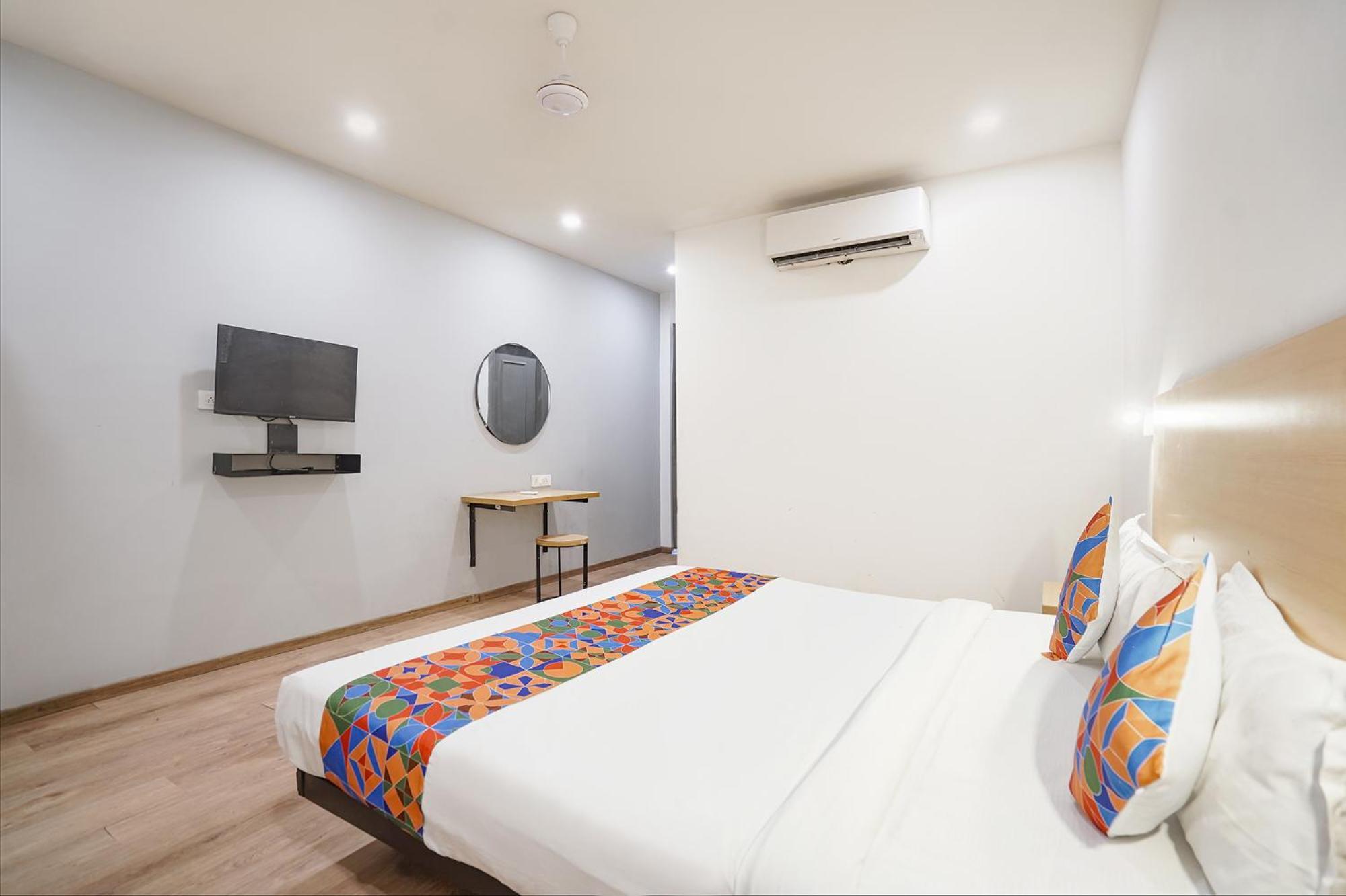 Fabhotel Royale 49 诺伊达 外观 照片